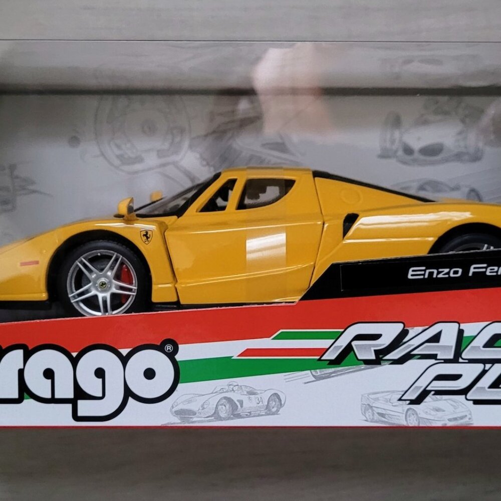 Bburago Race + Play new 2024 - Ferrari Enzo 1/24